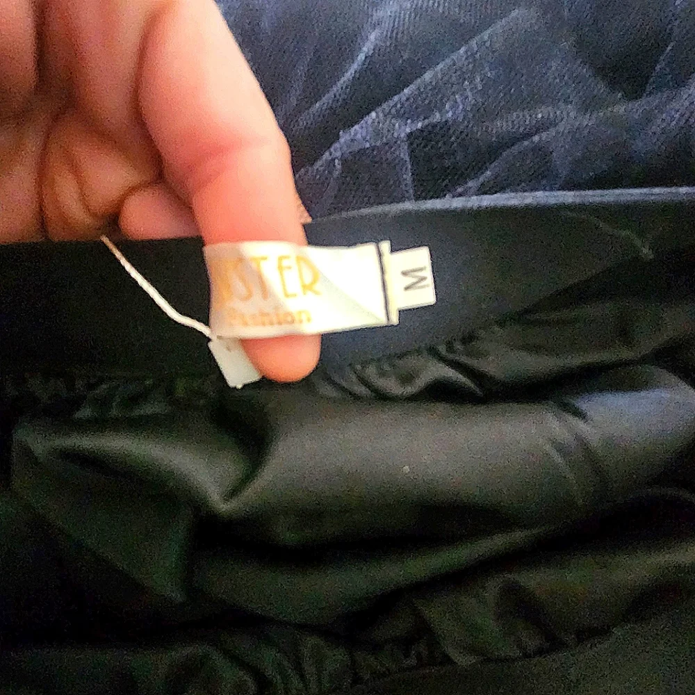 Chic Black Layered Maxi Skirt - Picture 4 of 5